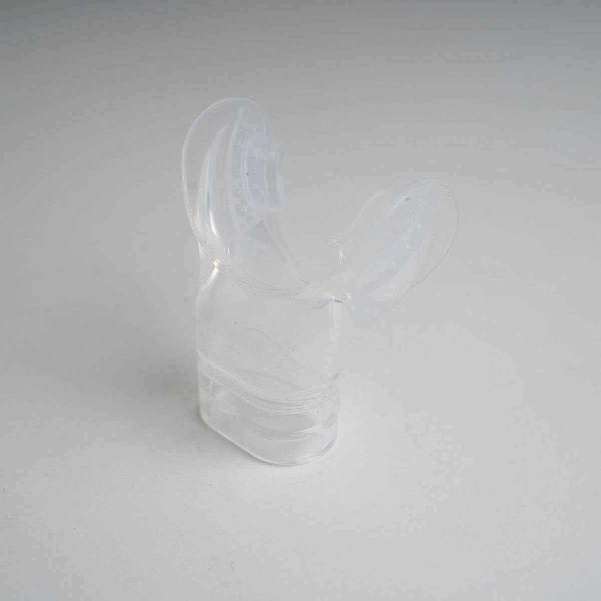 Akona Angled Snorkel Mouthpiece - Clear Silicone